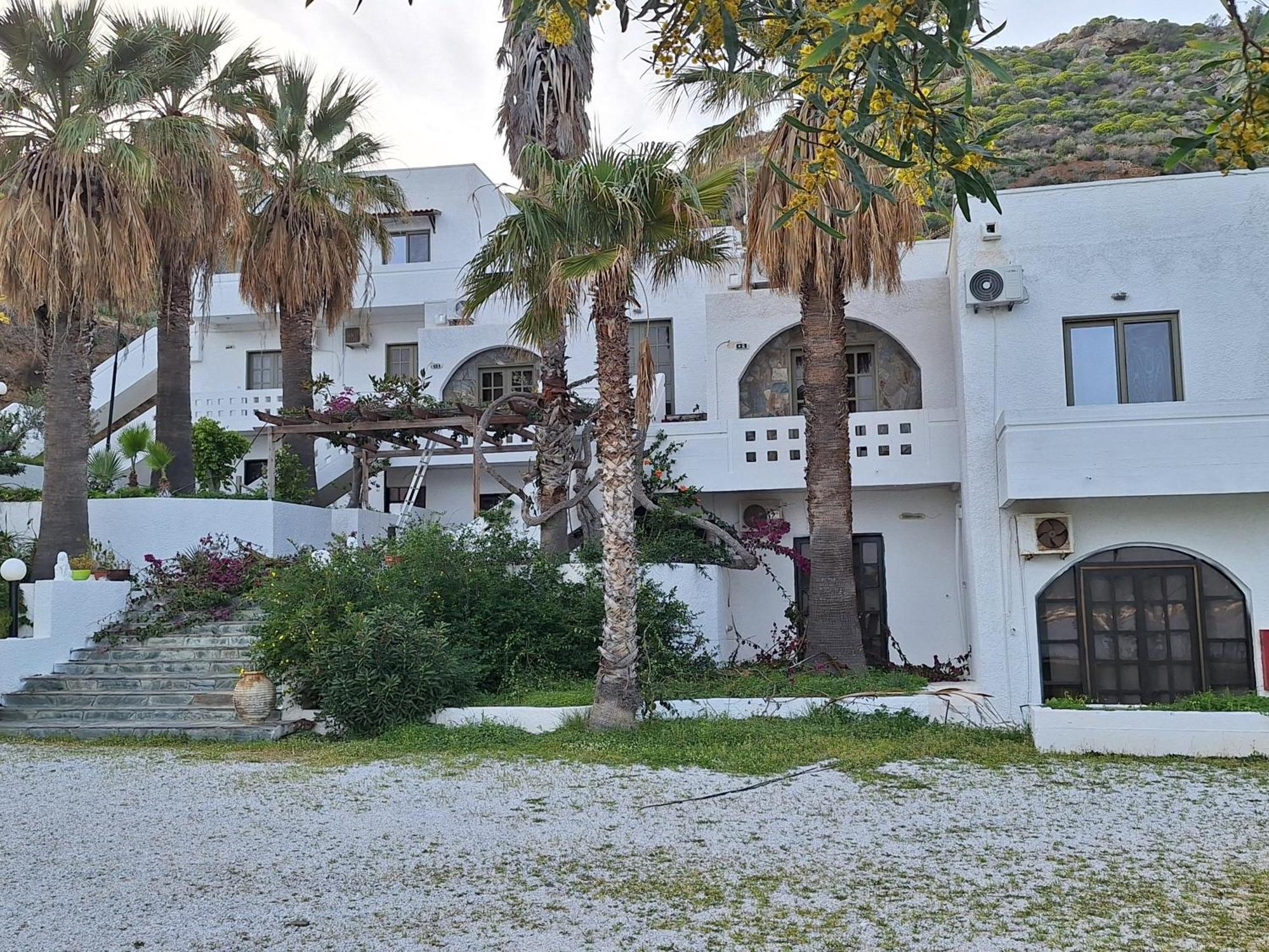 Delfini Apartments Kissamos Exterior photo